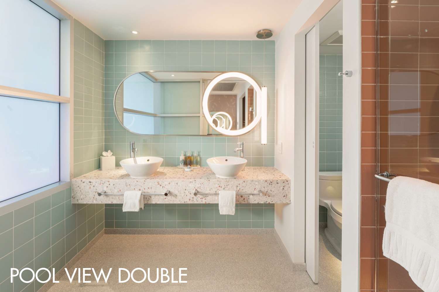 Pool View Double Guest Room Bathroom