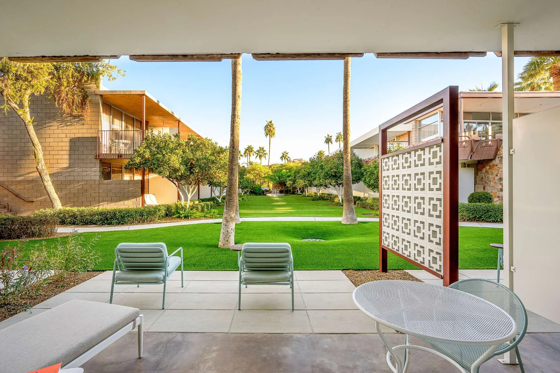 Studio Plus Guest Room Patio